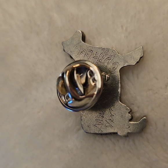 Vintage Metal Horse and Artisan Pewter Vermont Cow Lapel Hat Pins - Picture 6 of 8